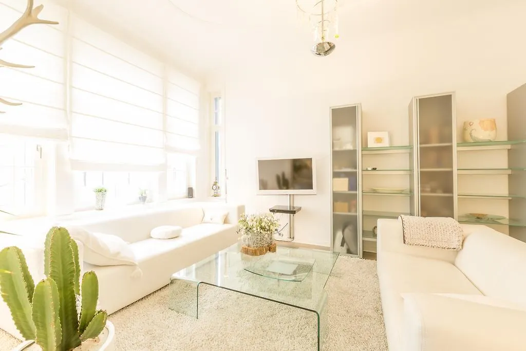 בית אירוח Deutsche Messe Zimmer - Accommodation Service Hannover Fair גרמניה
